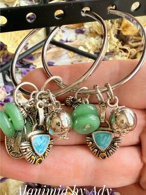 Alquimia Silver Hoop Earrings with Green Beads & Turquoise Heart Charms